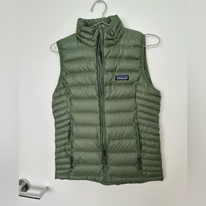 Patagonia Woman’s Down Sweater Vest - XS - NEW WITH TAG